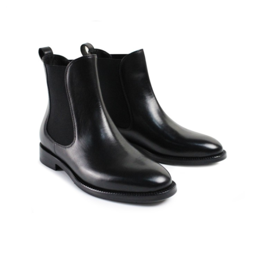 new york style chelsea boots that are leather
